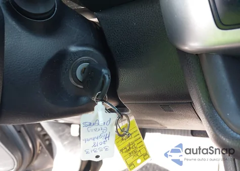 2018 Toyota Highlander Le Plus из США, поврежденный, VIN 5TDBZRFH5JS902299